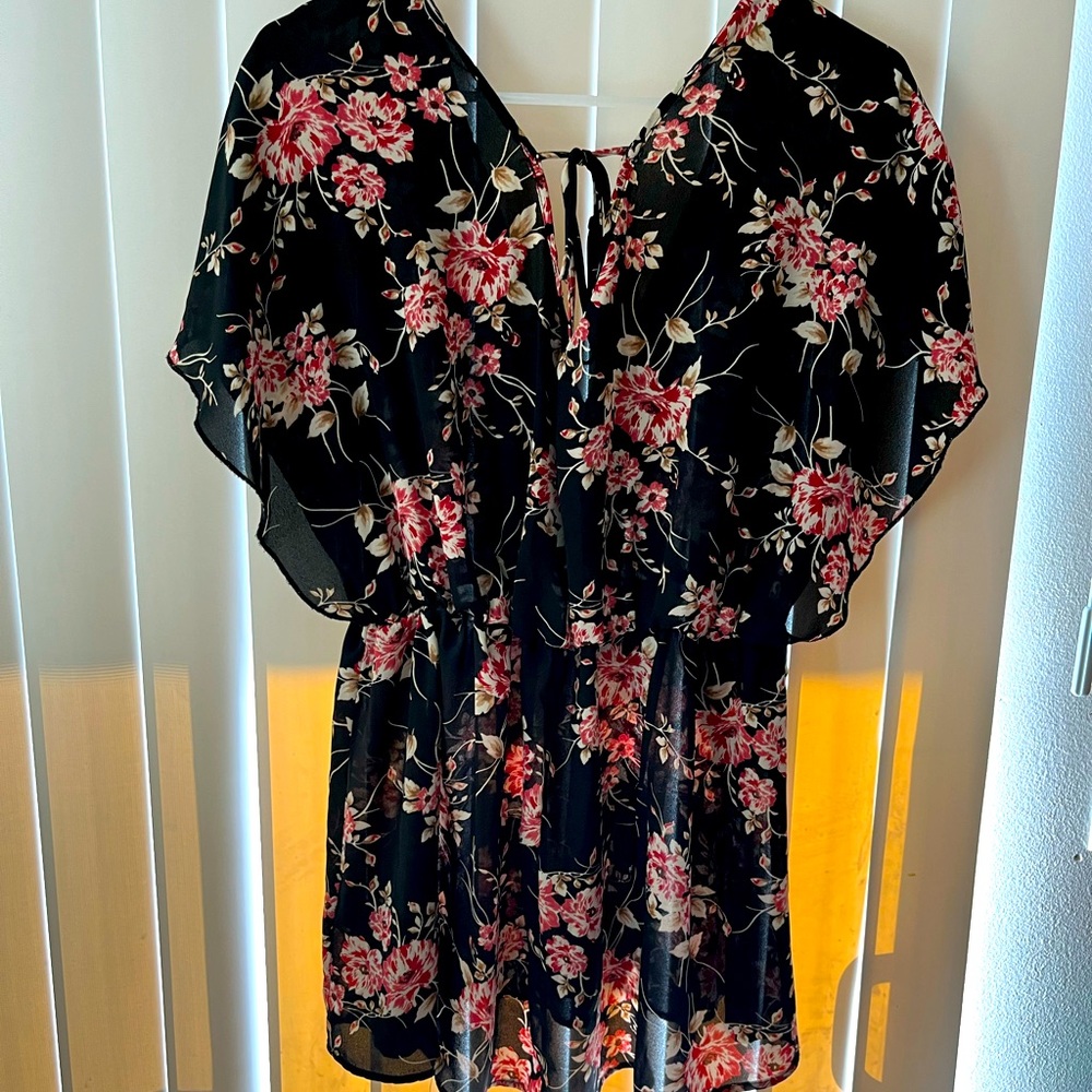 Torrid floral blouse
